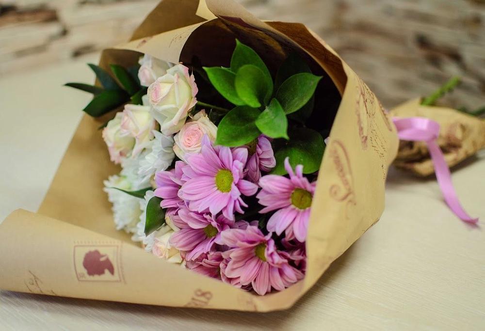 Букет цветов из: Розы и Хризантемы в Тиликтино