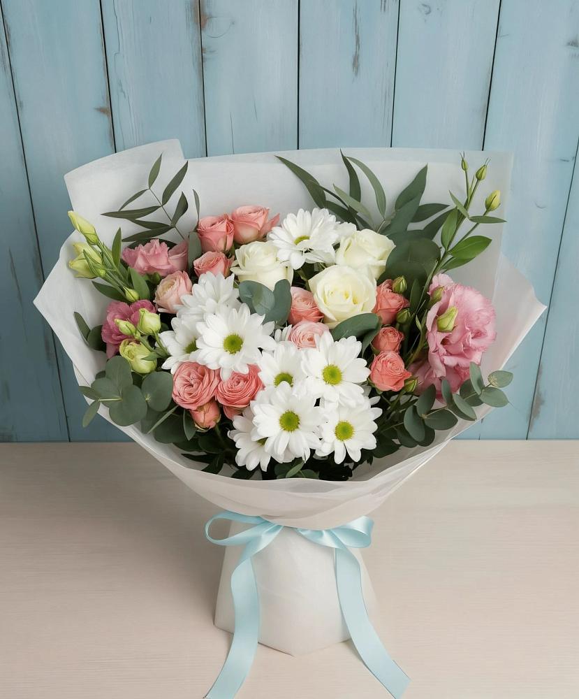 Букет цветов из: Розы, Лизиантусы и Хризантемы в Тиликтино