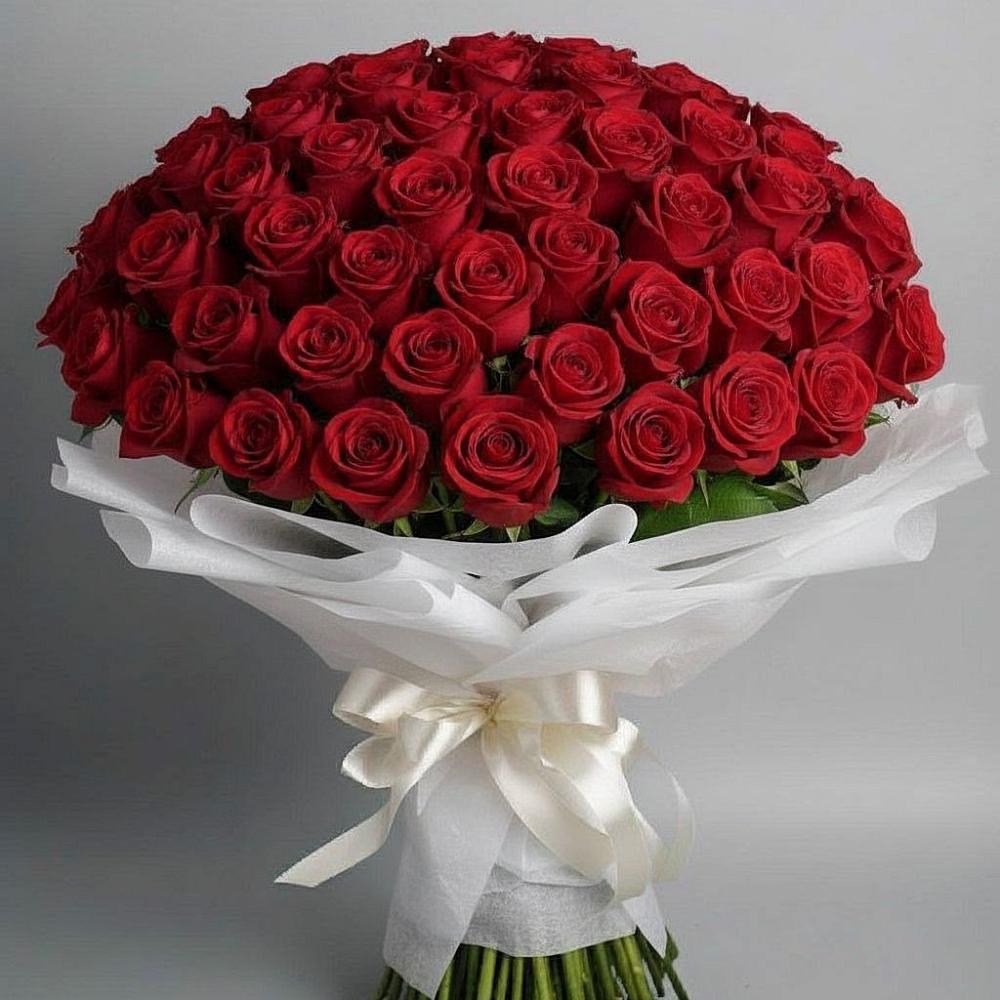 Букет 101 Красная роза Блэк Мэджик в Тиликтино