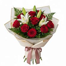 Букет цветов из:  Лилии и Розы в Тиликтино