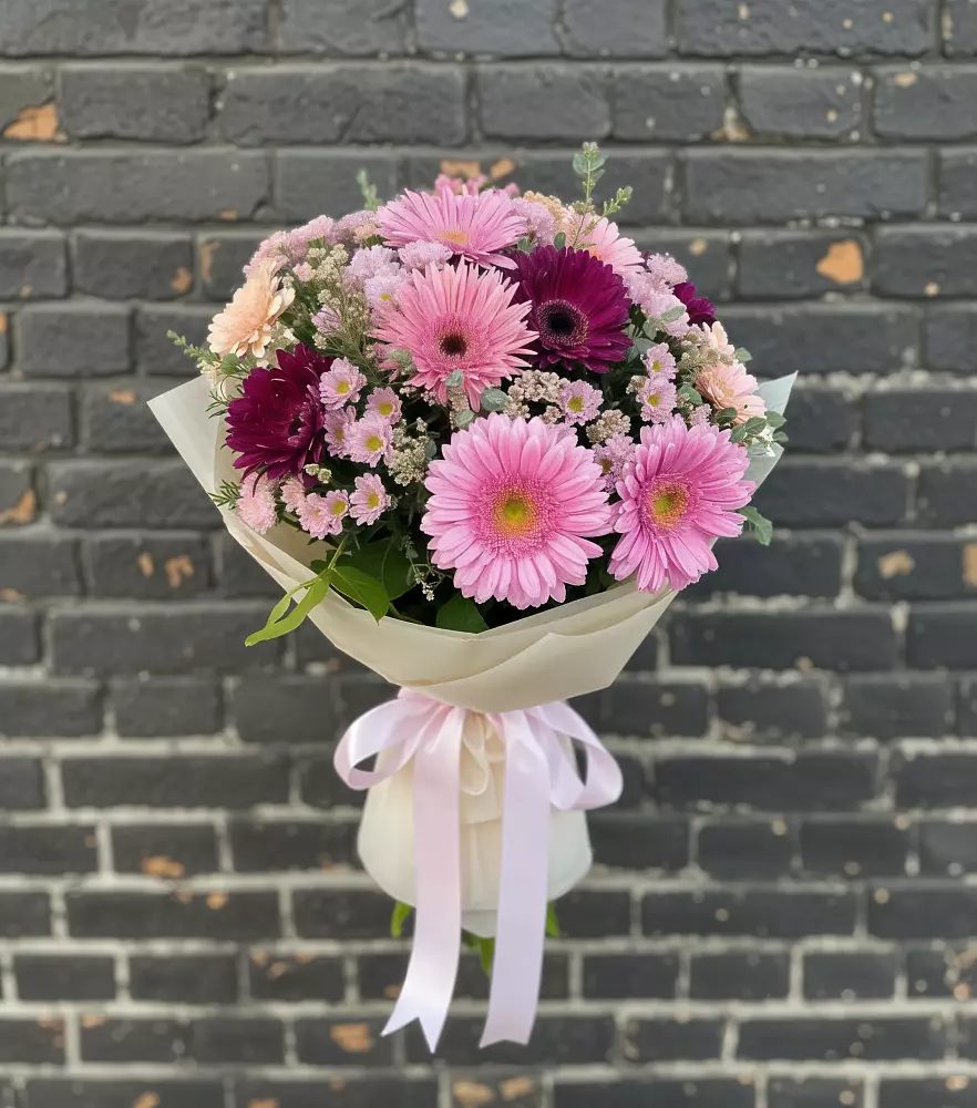 Букет цветов из: Герберы и Хризантемы в Тиликтино