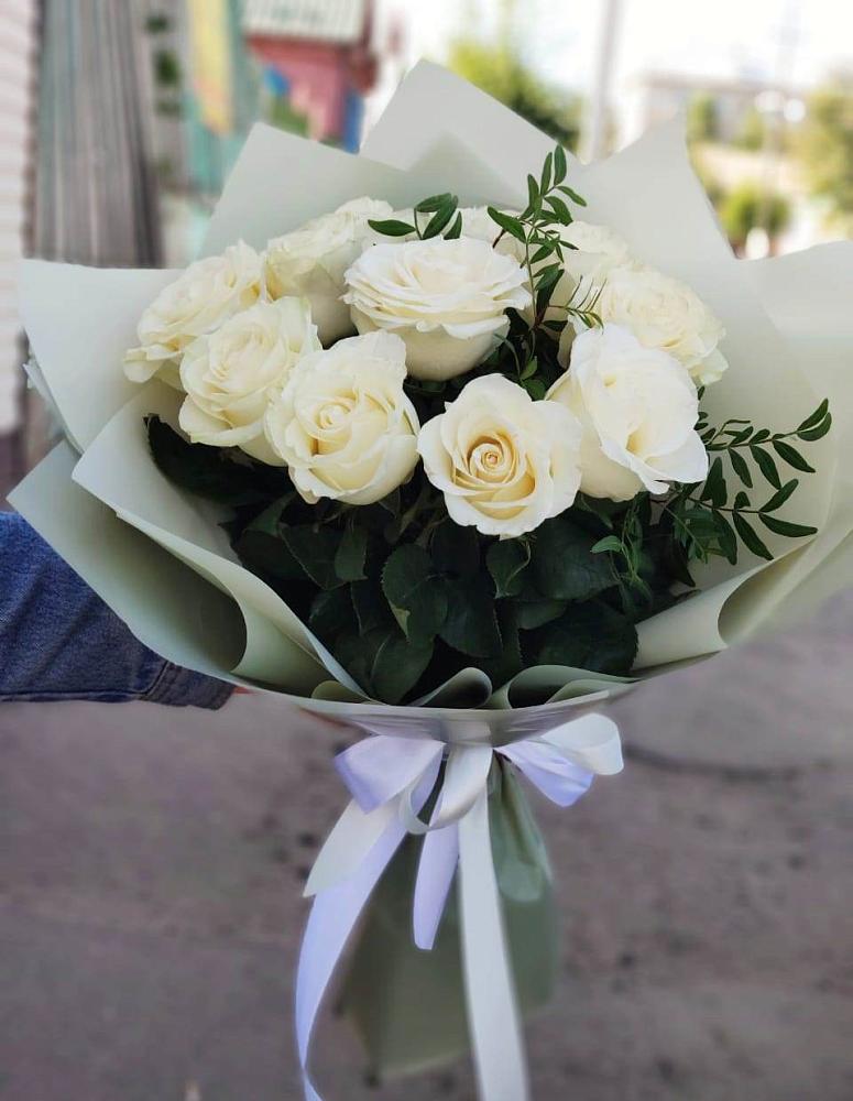 Букет Белые розы Проуд в Тиликтино
