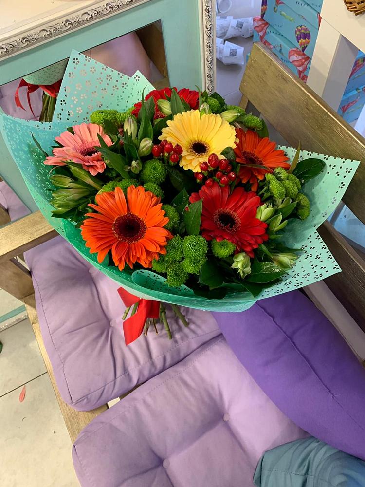 Букет цветов из: Герберы, Хризантемы и Альстромерии в Тиликтино