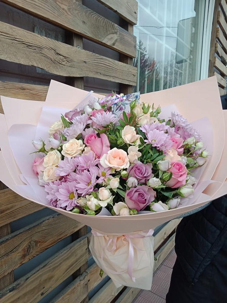 Букет цветов из: Розы и Хризантемы в Тиликтино