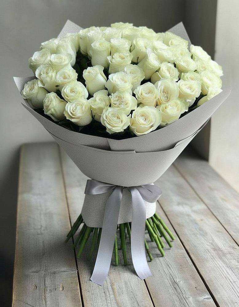 Букет 35 Белых роз в Тиликтино