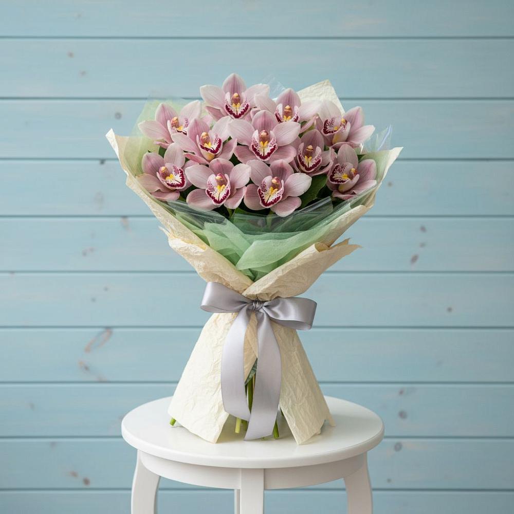 Букет цветов из: Орхидеи и Розы в Тиликтино