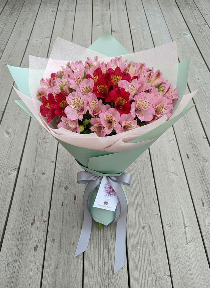 Букет цветов из: Альстромерии в Тиликтино