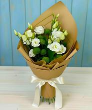 Букет цветов из:  Хризантемы и Лизиантусы в Тиликтино