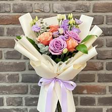 Букет цветов из:  Лизиантусы и Розы #REPLACE_PRED# Тиликтино