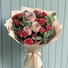 Букет цветов из:  Гвоздики и Розы в Тиликтино