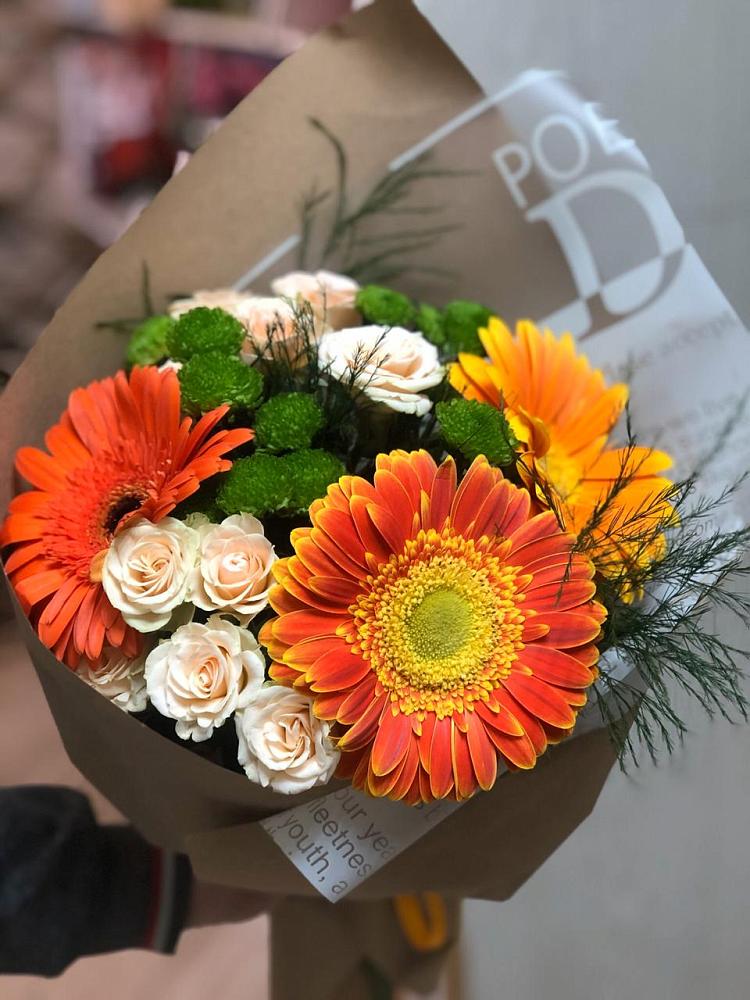 Букет цветов из: Герберы, Хризантемы и Розы в Тиликтино